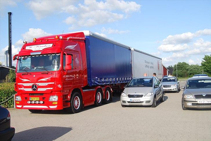 Mercedes Actros - Ved åbenhus ved Hessel i Herning. billede 1