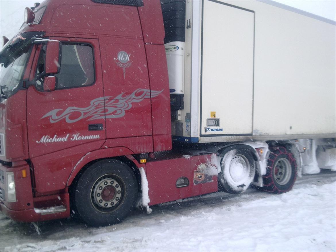 Volvo FH13 - Så var der squ kædetid i Røldal (Haukelifjell Norge) billede 9