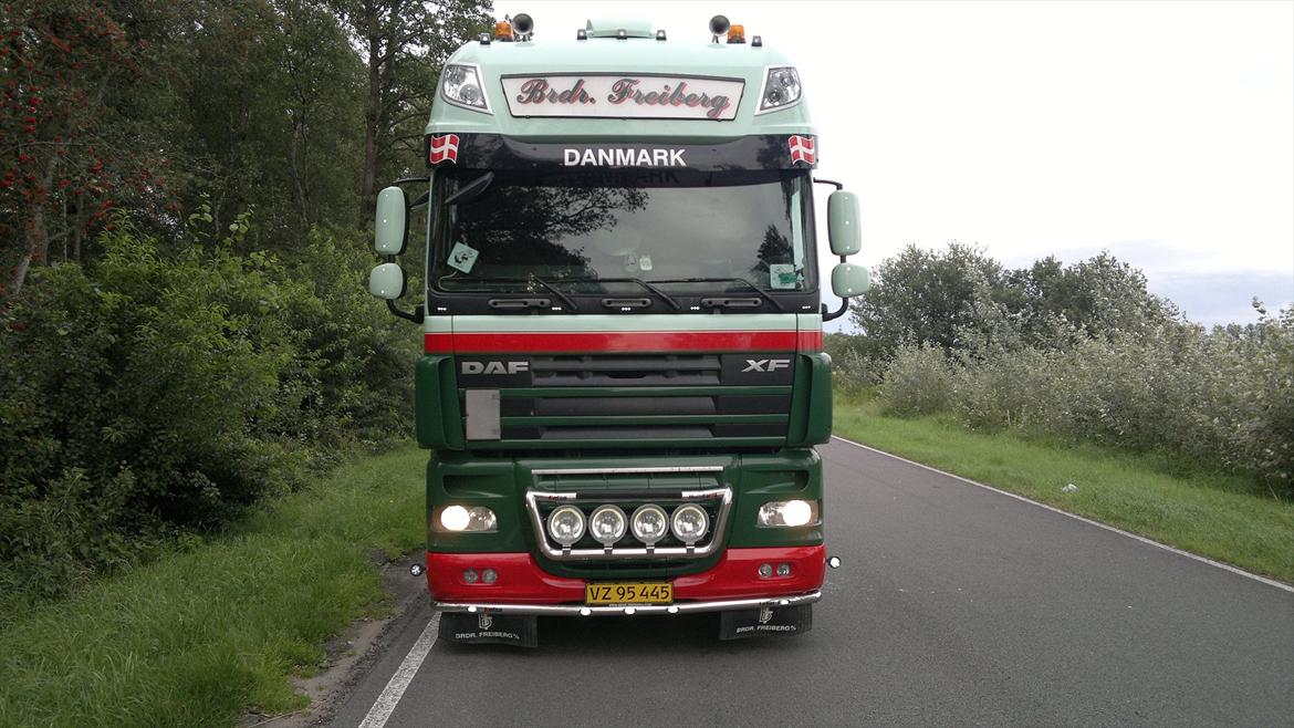 DAF XF 105 460 billede 1