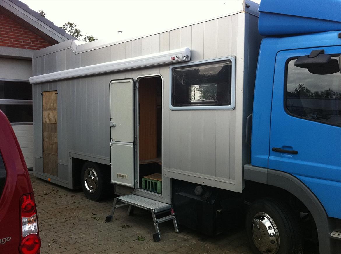 Mercedes Atego 823 Camper billede 2