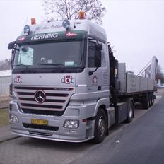 Mercedes Actros 1844