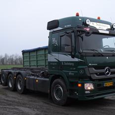 Mercedes Actros 3248