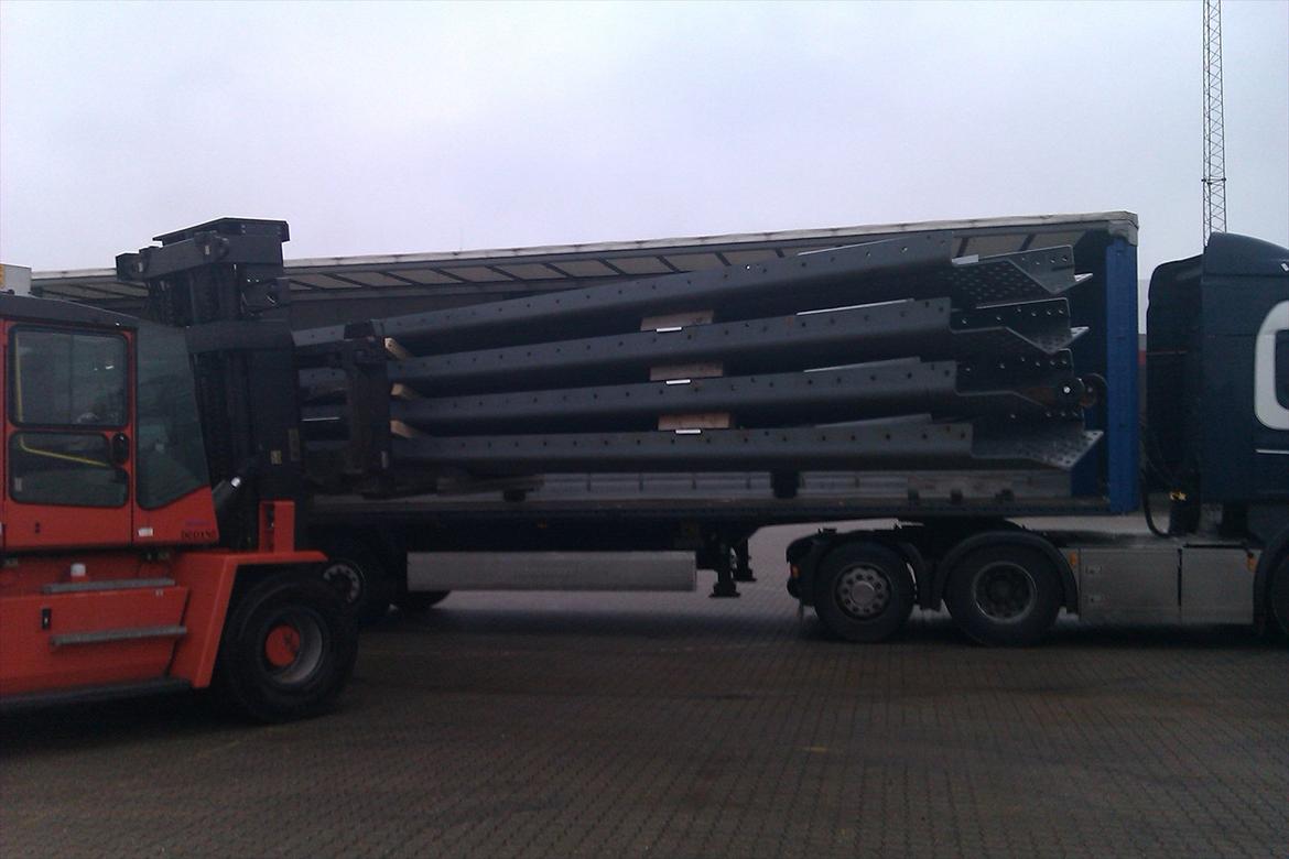 Scania R480 Highline - Læsning af vindmøllestumper ved Ib Andresen i Langeskov. billede 13