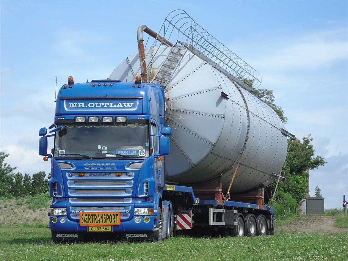 Scania R500       (Mr. Outlaw trucken) - Fodersilo læsset i Bøjden og kørt til Horne billede 9