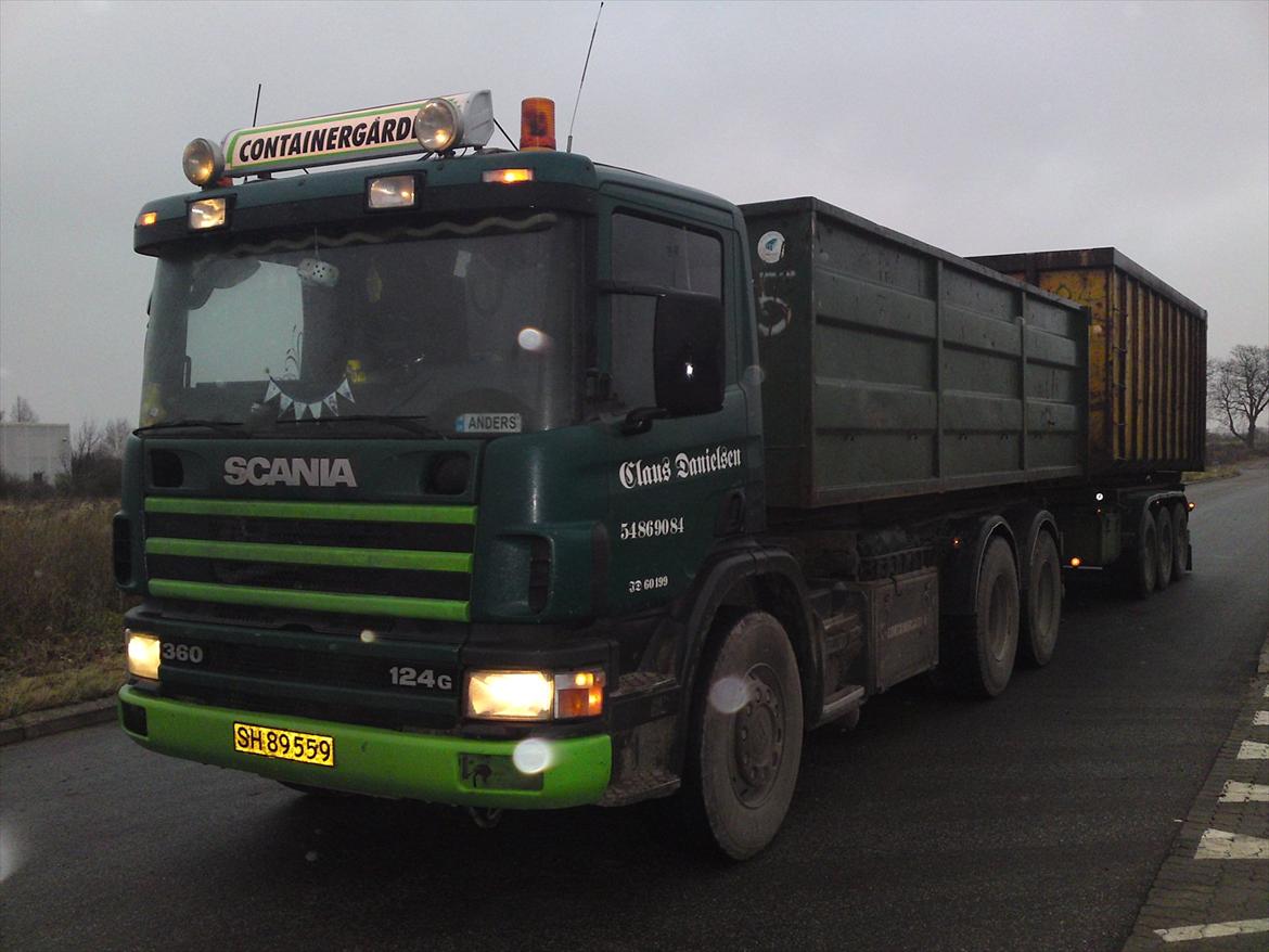 Scania 124 - Et lille træk grene fra genbrugspladsen billede 1