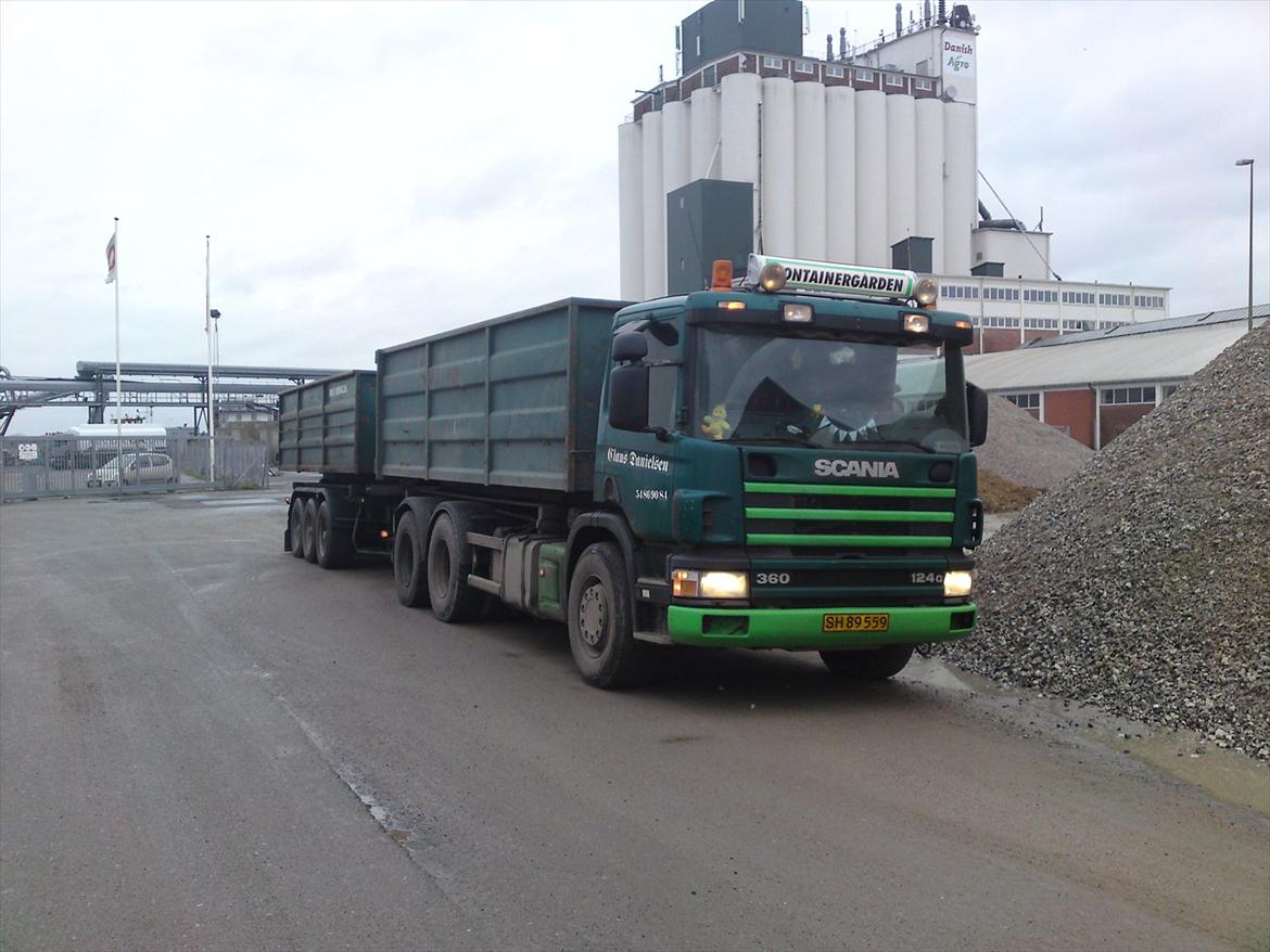 Scania 124 - Skulle køre et træk grus. billede 15