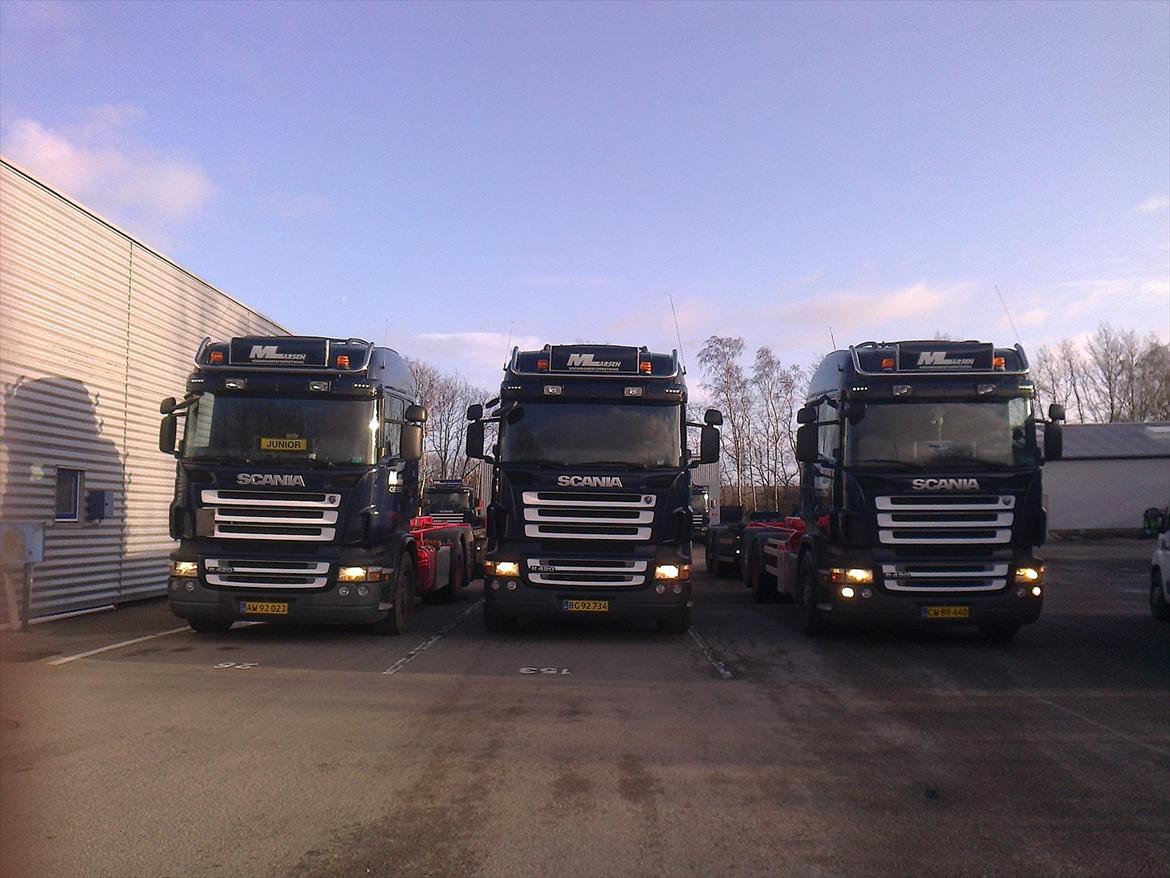 Scania R420 Highline - Fra venstre af, vogn 26 (min) vogn 153 og vogn 18 (sidste nye i flokken) Jan. 2012 billede 5