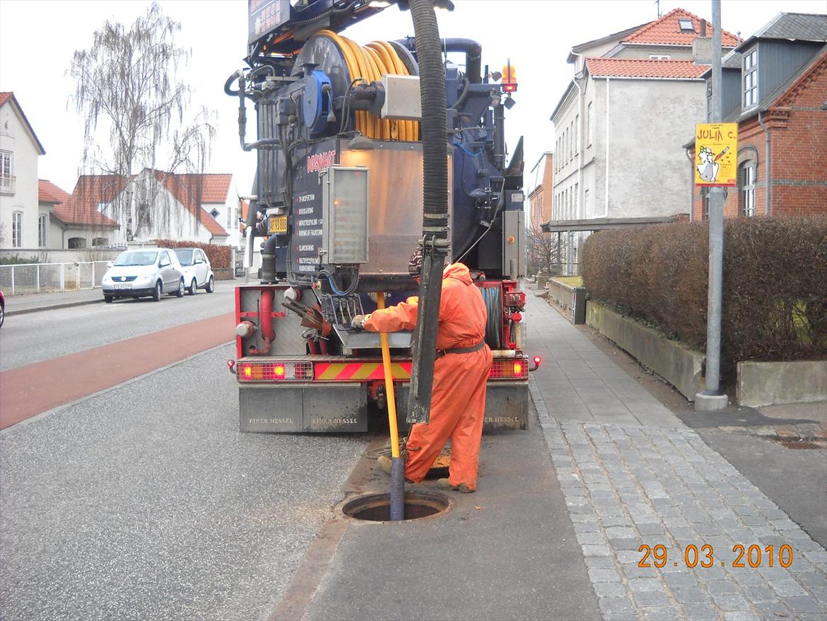 Mercedes  Actros 3248 - spule hovedledninger på kalundborgvej i holbæk billede 9