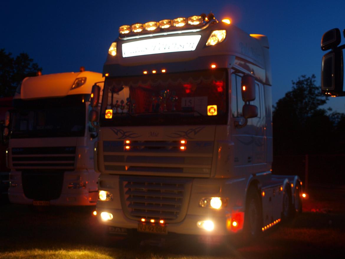 DAF XF105 Pale Rider.. - Lidt aftenstemning fra Midtfyns Open Air i 2009 på det show kom jeg hjem med 2 pokaler ;) billede 2