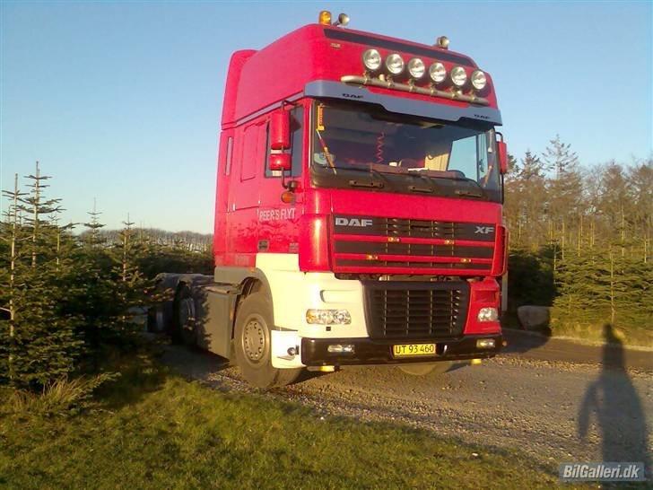 DAF XF 95 - En håndværker bakkede ind i mig med sin ladvogn. Et par timer ved Carsten Noer, og jeg var på gaden igen.  billede 8