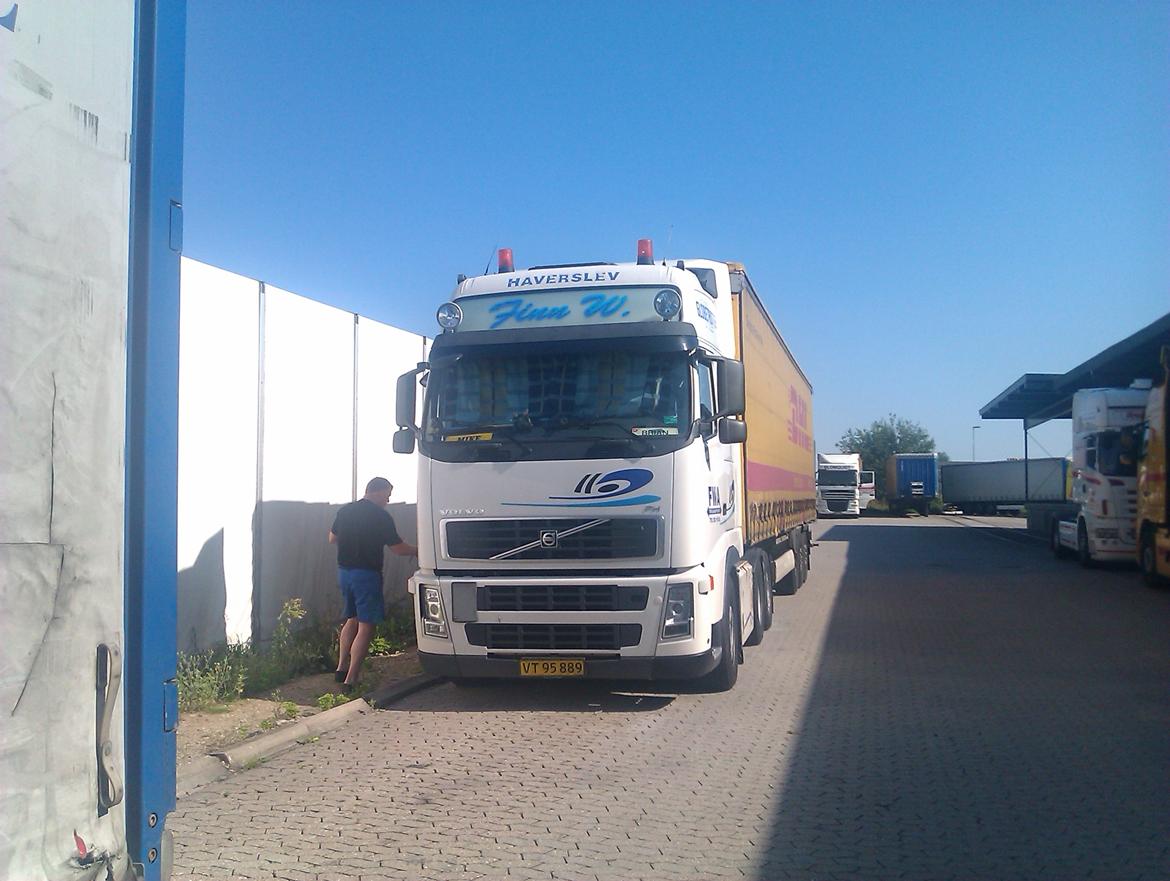 Volvo FH 12 - DHL Padborg - Holdte og ventede i 17 timer... billede 4