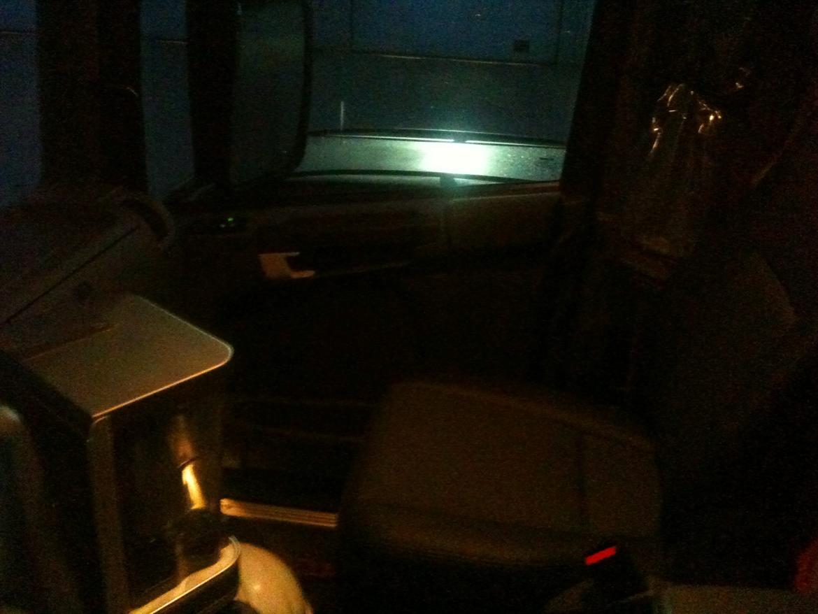 Scania G 480 - Opticruise - Beklager den dårlige kvalitet af billederne indefra kabinen men det var hvad jeg lige havde på telefonen. billede 13