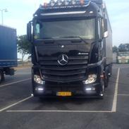 Mercedes Actros Big Space 2545 mp4