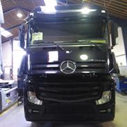 Mercedes Actros Big Space 2545 mp4