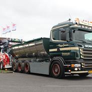 Scania R560