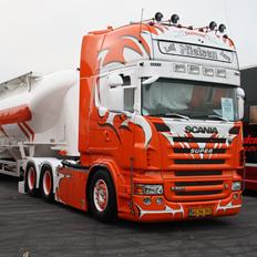 Scania R560