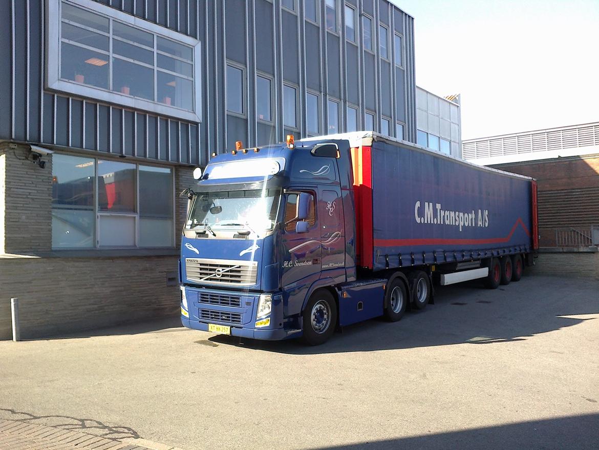 Volvo FH500 - På tur for CM Transport, taget ved BR's vare indlevering i Silkeborg :)  billede 7