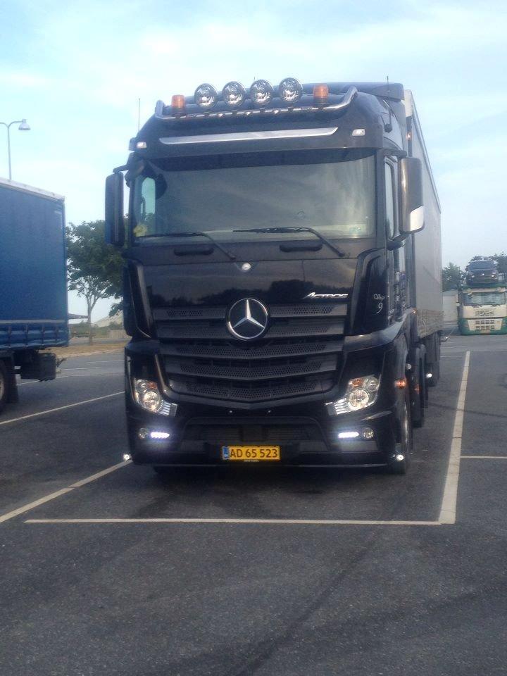 Mercedes Actros Big Space 2545 mp4 - Den første aften billede 1