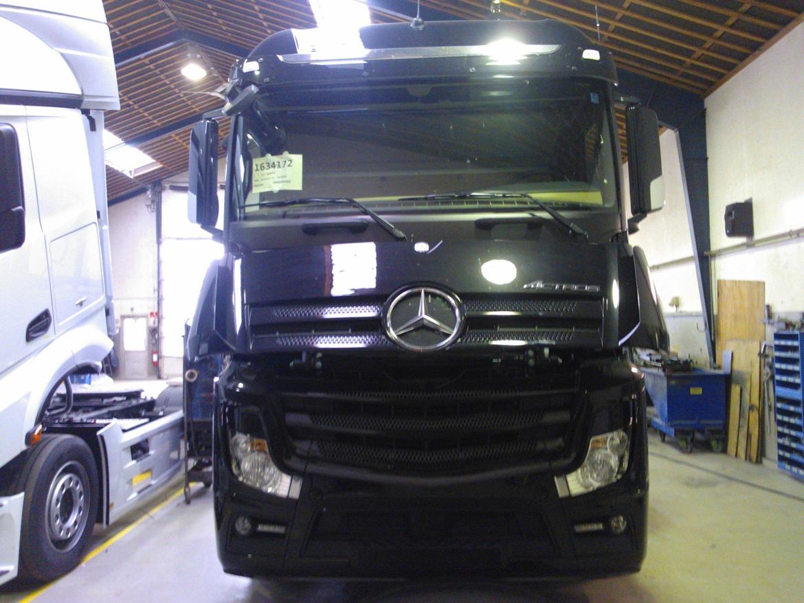 Mercedes Actros Big Space 2545 mp4 - under opbygning ved Dr. Hessel i brande. billede 2