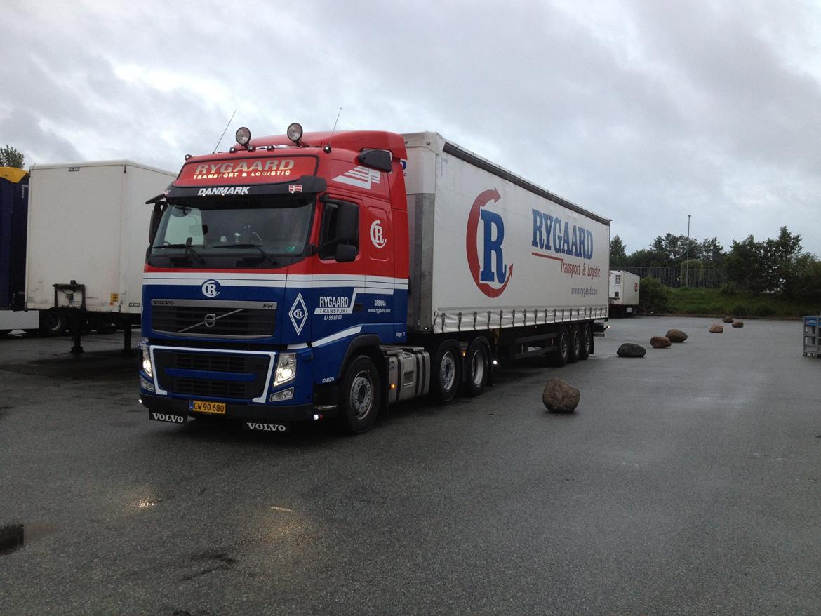 Volvo FH 420 - billeder fra D.S med nyere trailer billede 6