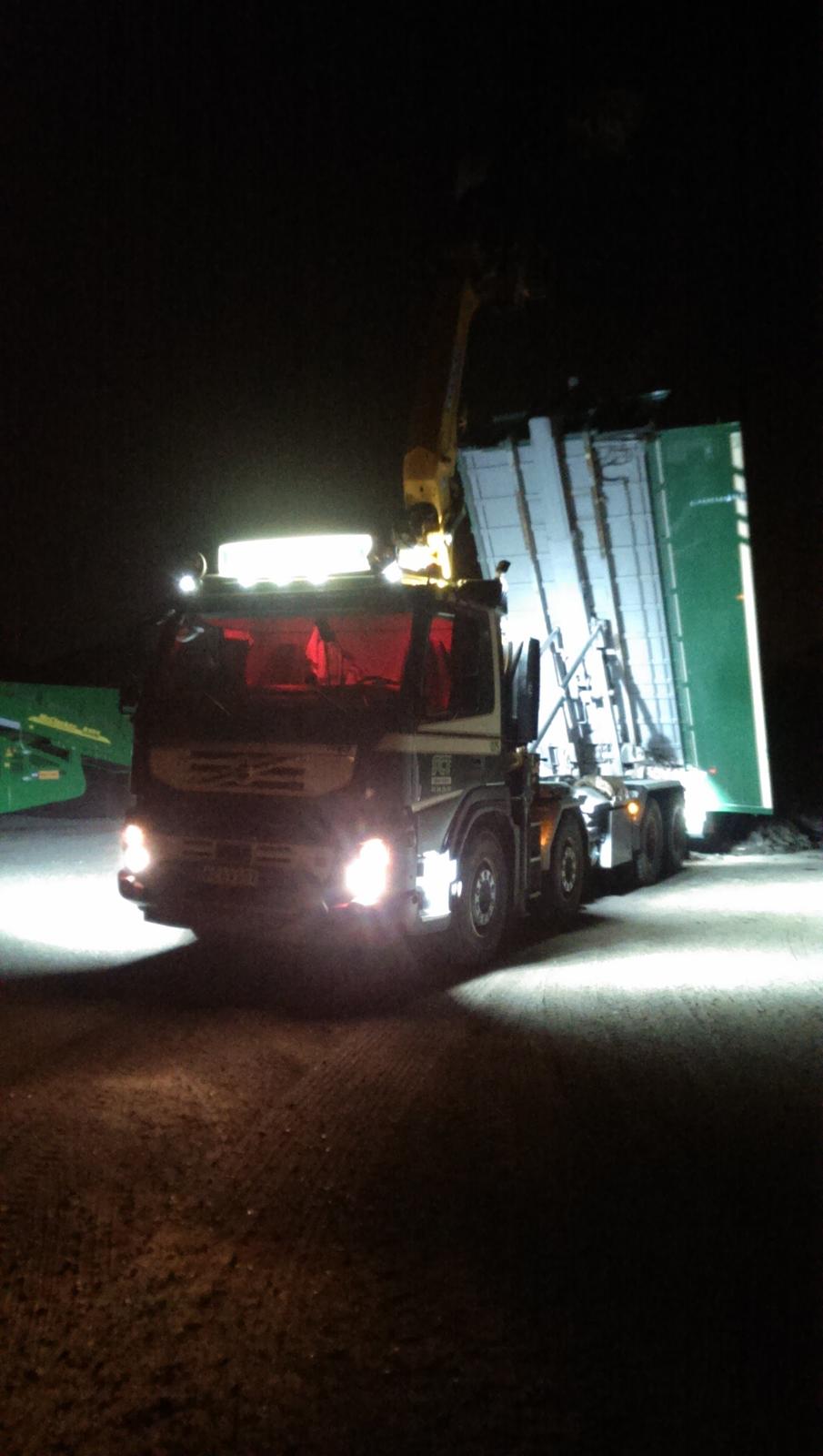 Volvo Fmx - Ncc Ejby industrivej, Inde og læsse det sidste læs af Kl ca 01:00  :-) billede 9