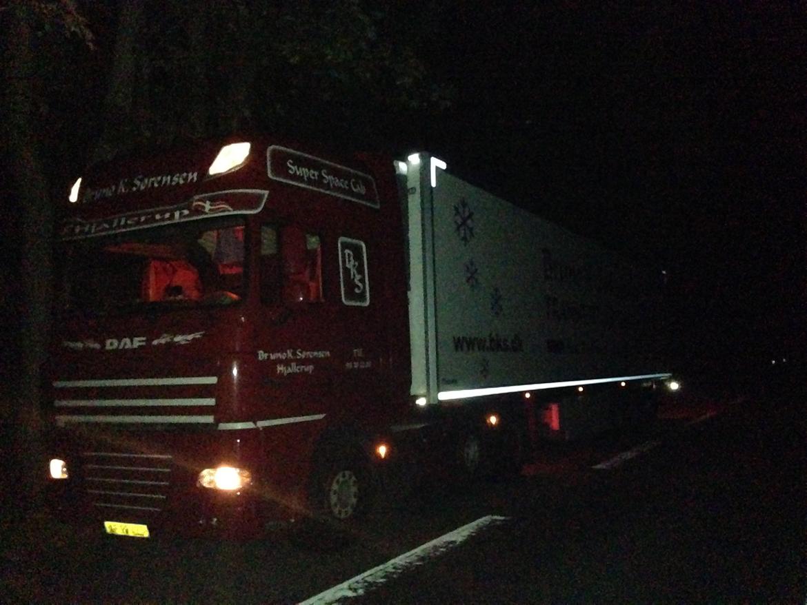 DAF XF 105.460 - En stille nat tur med frugt. billede 5