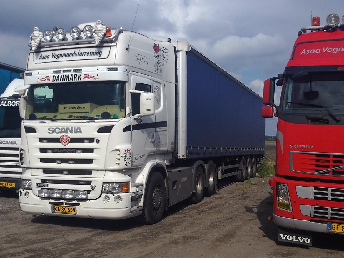 Scania R560 - Sådan så den ud lige inden jeg fik den. Men en betjent fik vognmanden til at pille bøjlen af desværre... billede 13