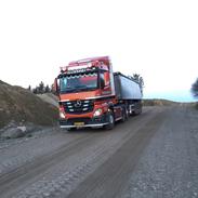 Mercedes Actros 2553