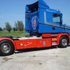 Scania T 144