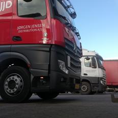 Mercedes Actros 2551