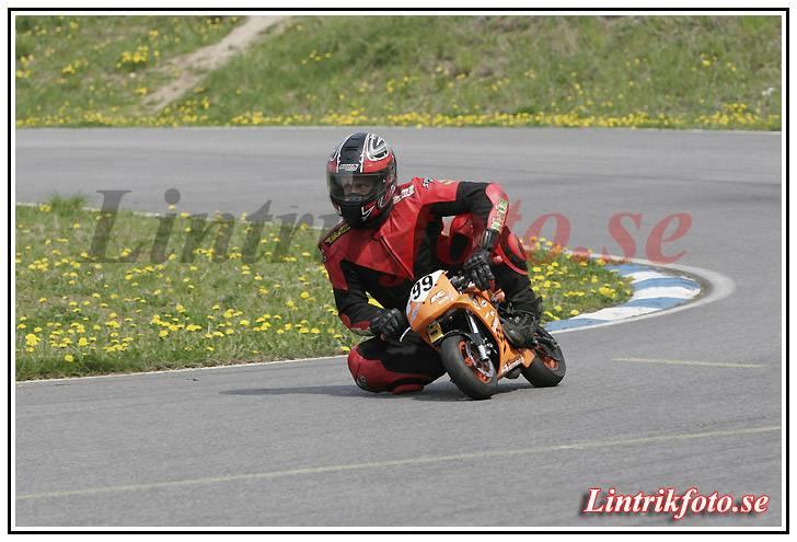 Pocketbike  - Banen i denne serie er lorcharp i sverige . 1,2 km lang .
i mine øjne den fedeste pocketbane der findes i norden . billede 1
