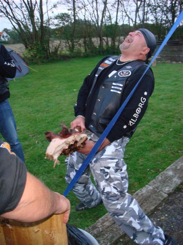 Renegades Mc 14-16 september 2007  - Hvad har du gang i jens?? Griner!! billede 8