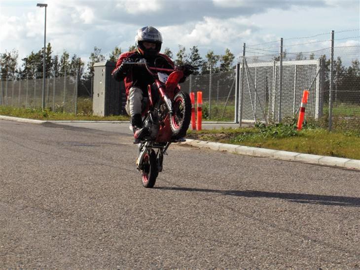 {{currentPhoto.altText}} billede {{currentPhoto.number}}