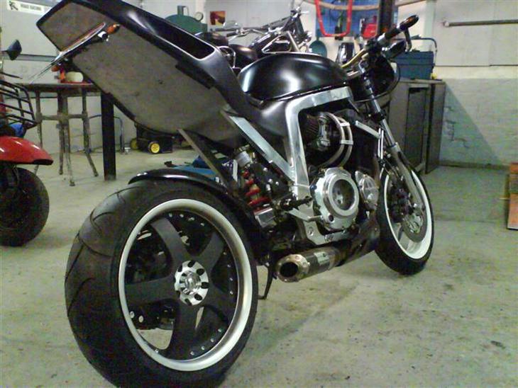 {{currentPhoto.altText}} billede {{currentPhoto.number}}