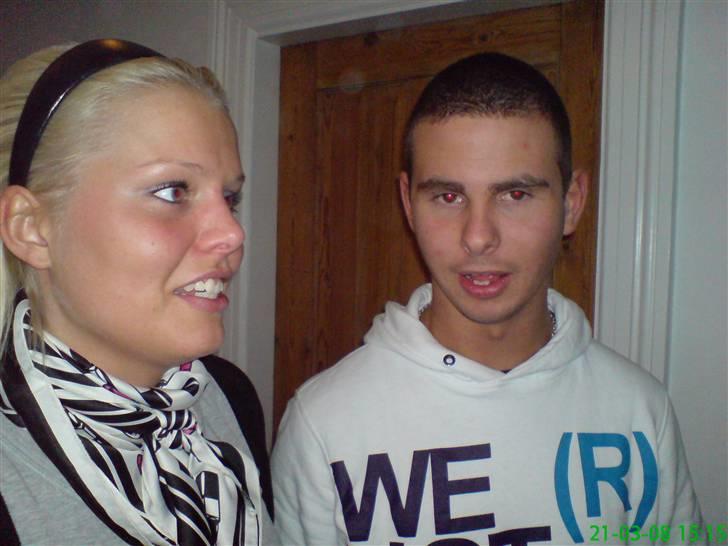 Påskefrokost Silkeborg 21-03-2008 - Jo jo der var han jo!
Heidi og Jacob...
 billede 6