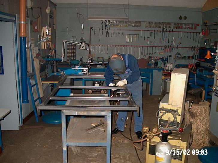 At bygge en MC trailer. - Så på værksted. billede 3