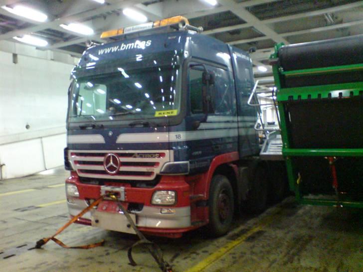 Mine Gl. Lastbiler - Actros MP2 4160 converterbil på vej hjem fra Scotland billede 9