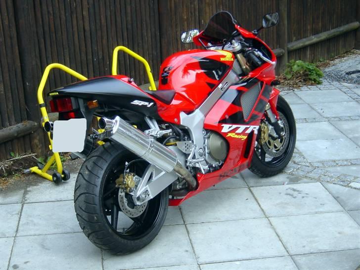 Mine tidligere transportmuligheder  - Og igen gudesmuk.....men hvad f... er det for en tupperware madkasse der er der bag på...føj...... må væk billede 10