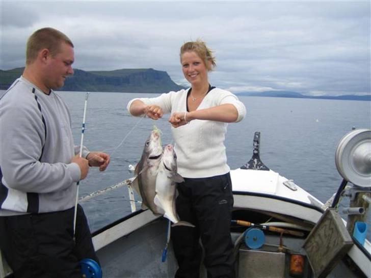 Mc-tur på Færøerne - Vi var naturligvis også ude og fiske lidt... Her Line der skal blære sig. billede 17