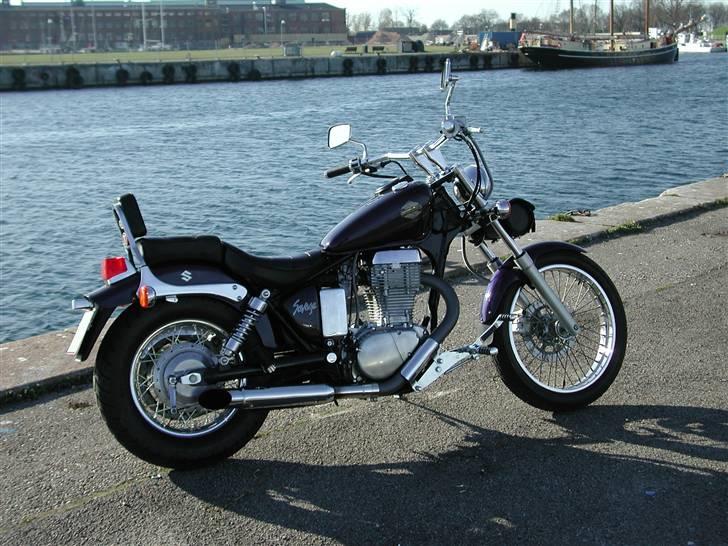 LS650 - Yeeeaaaa

En helt ny Savage at køre på. Ingen ridsede fodhvilere, eller endepotte fra forrige ejers handlinger.

Udstødning, Styr, Risers, Fodhvilere er monteret :-)

FEDT FEDT FEDT billede 42