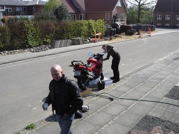 {{currentPhoto.altText}} billede {{currentPhoto.number}}