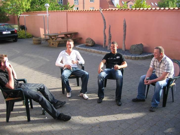 25 Års Fødselsdag - Og drengene tager en slapper billede 5