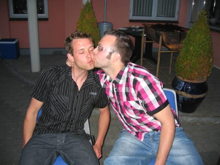 25 Års Fødselsdag - Tommy og Jesper hygger sig :-) eller... hehe billede 55