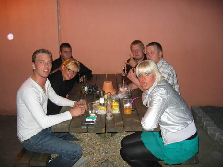 25 Års Fødselsdag - Fest ved bord 3... Total nice sommer vejr at holde fest i :-) billede 66