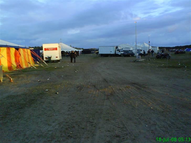 Skagen 08 - Pladsen kl 5 fredag morgen billede 9