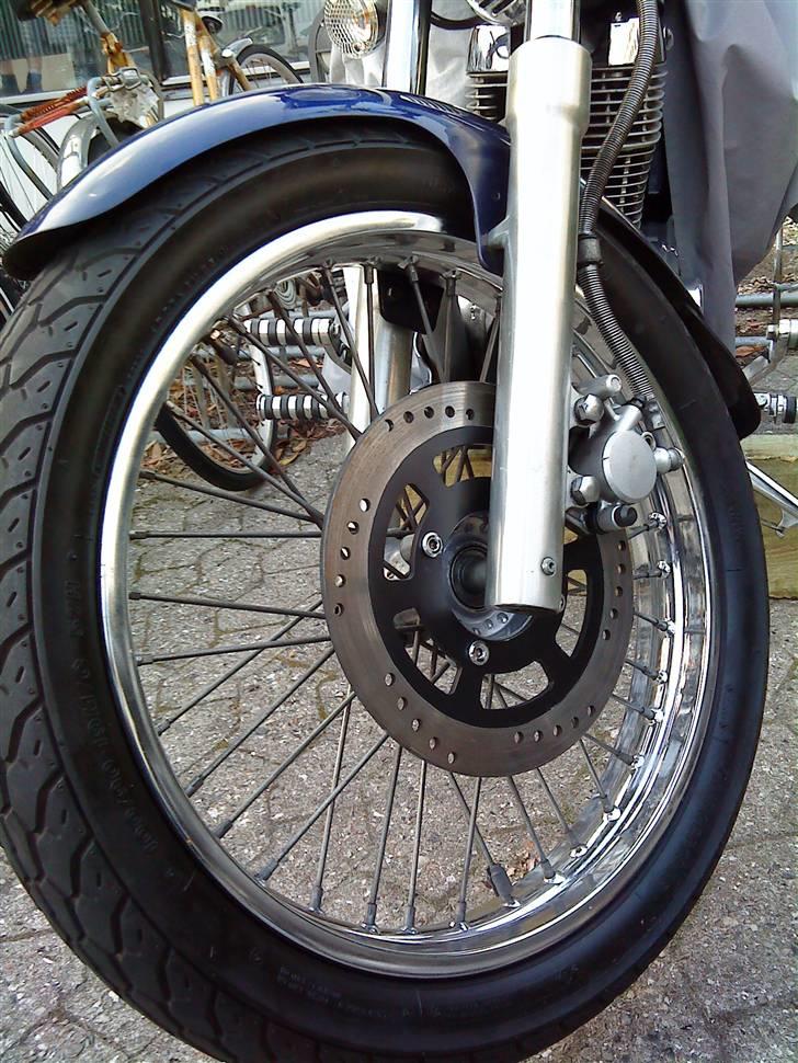 LS650 - Når man ikke har en original Suzuki skive, så må man jo bruge det man "har" og få det til at matche remhjulet bagpå! billede 66