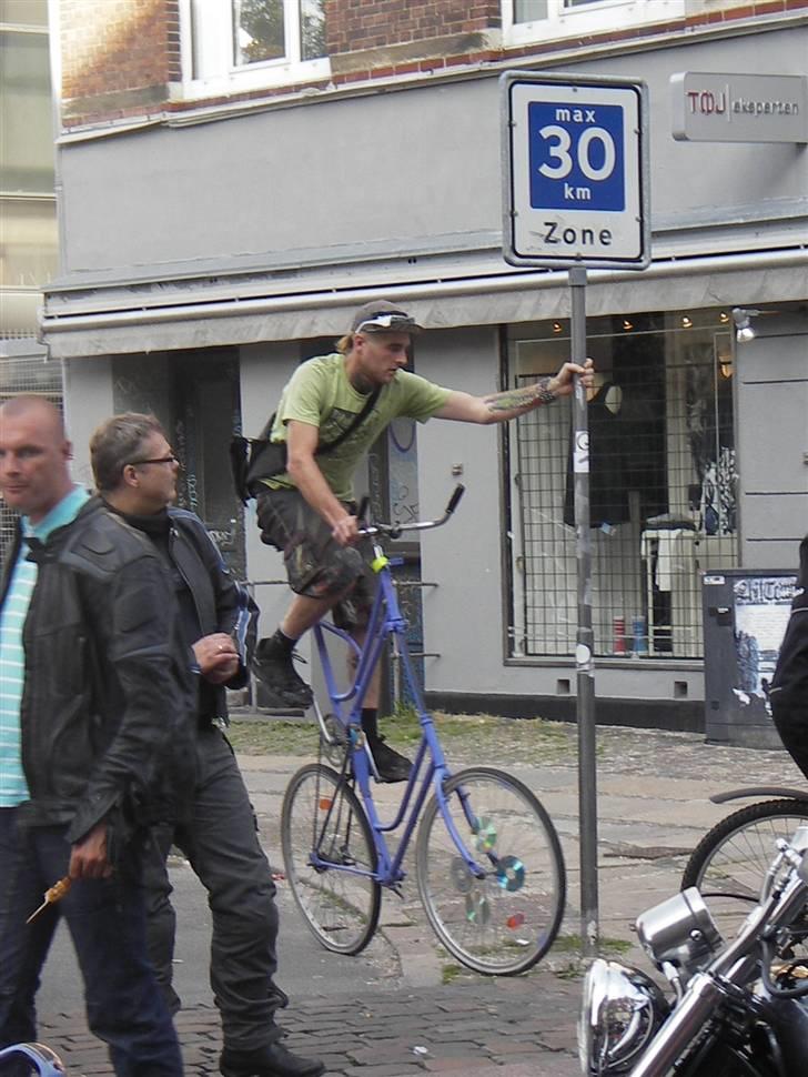 Bakke lukning 2008 - Lidt andeledes cykel må man jo nok sige ! ! billede 6