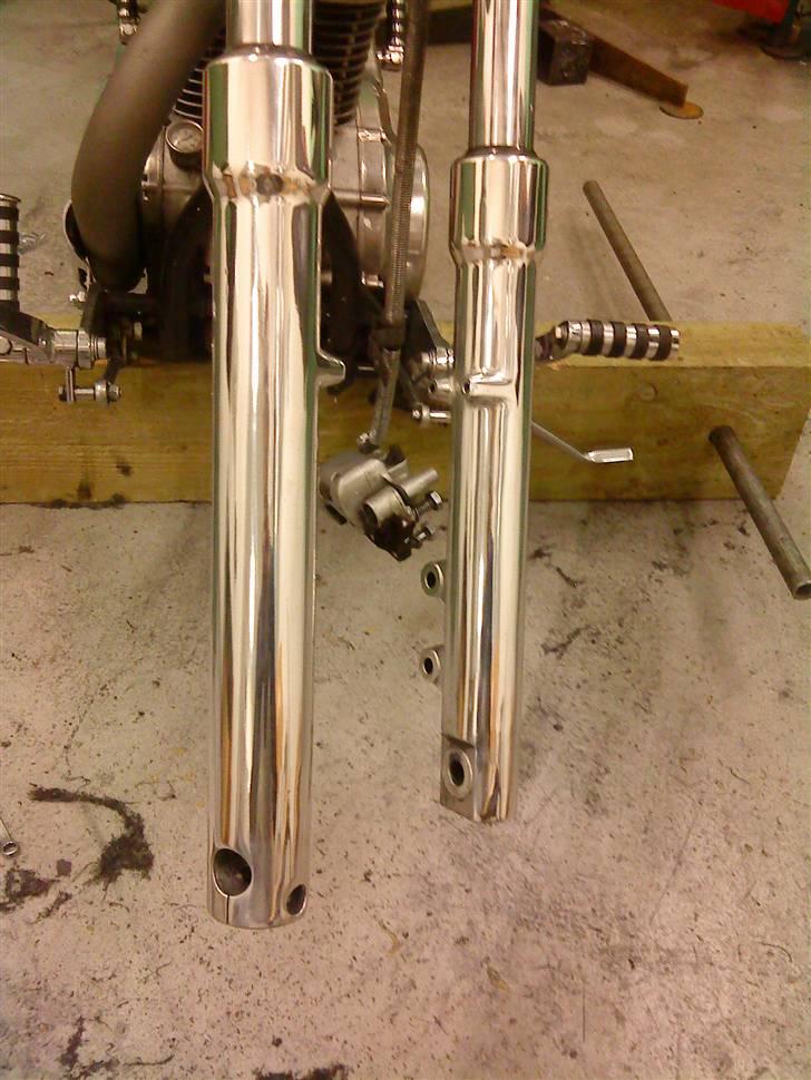 LS650 - Uhhhhhh YEAH ALU HØJGLANS !!!!    :oD

Efter 12 timers håndholdt arbejde, er man godt nok færdig i kroppen ;) God motion, som jeg sir' ;o) billede 72