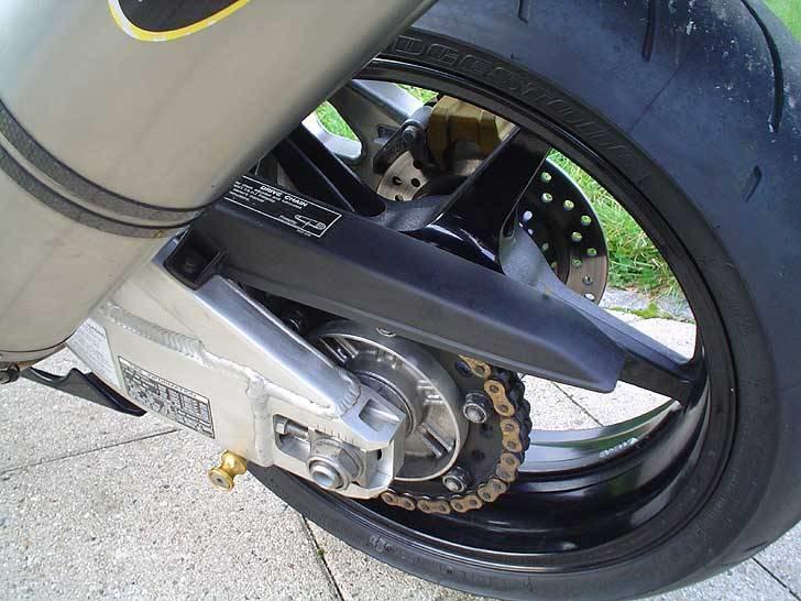 Honda VTR  SP2 - Original kædeskærm inden huggeren kom på. billede 33