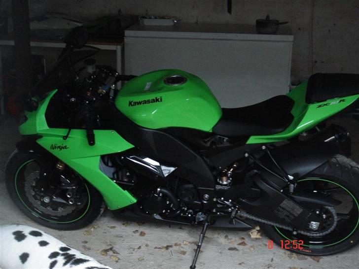 Kawasaki ZX-10R fra uskyldig lille pige til fræk dame. - Her er den lille dame så. Ny og fin billede 1